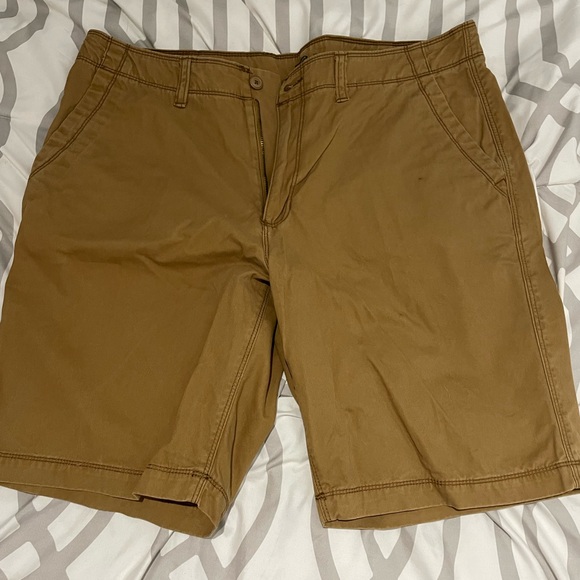 Old Navy Tan Cargo shorts - Picture 1 of 5